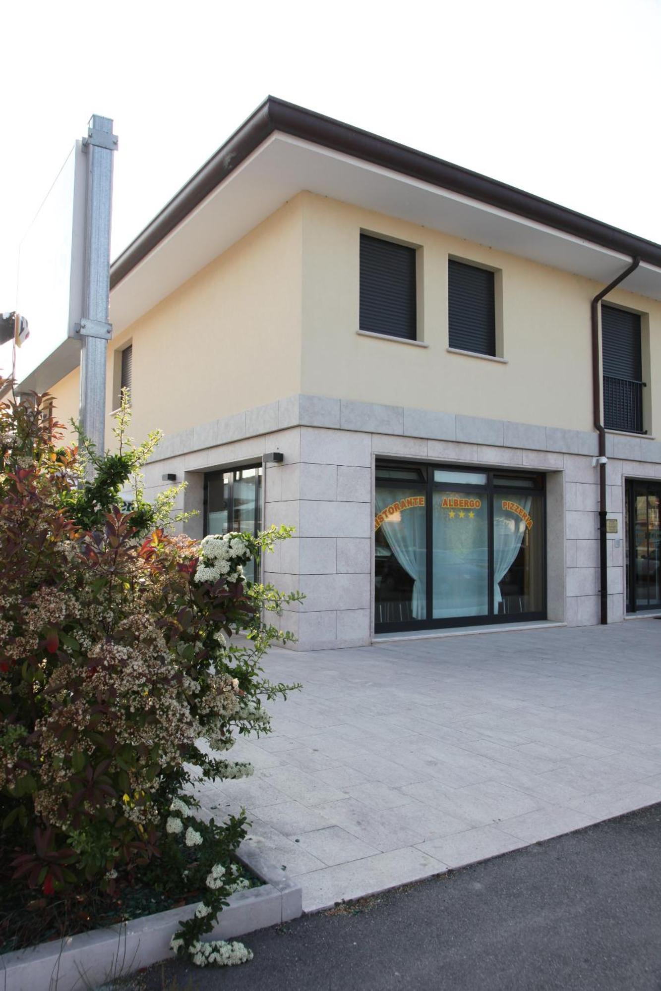 Hotel Ristorante Klaus Porto Tolle Exterior foto